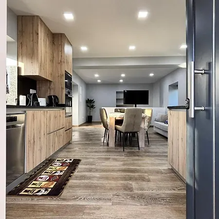 As Casas Do Penedo Da Moura * Аркуш-ди-Валдевеш