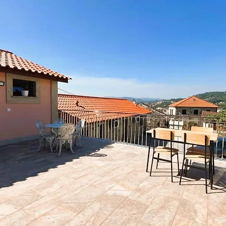 As Casas Do Penedo Da Moura