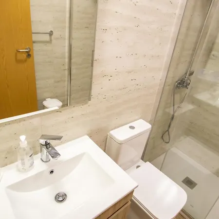 As Casas Do Penedo Da Moura * Arcos de Valdevez